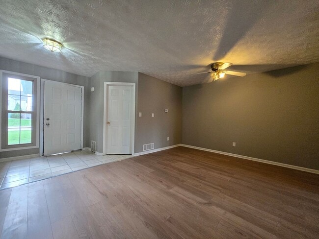 Photo - 3 Bedroom, 2.5 Bath Townhouse in Beavercreek!