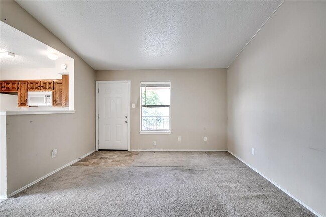 8419 Riverstone Dr