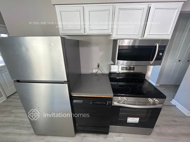 Photo - 1284 Ember St