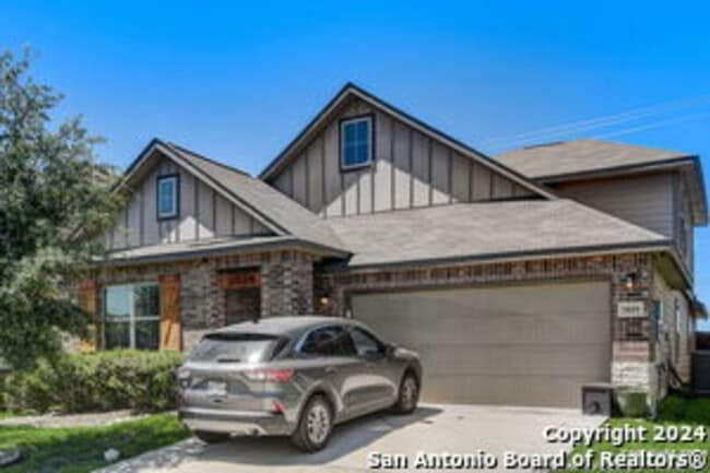 Building Photo - Super Nice Spacious Home with over 2600 sq ft in Parc at Escondido
