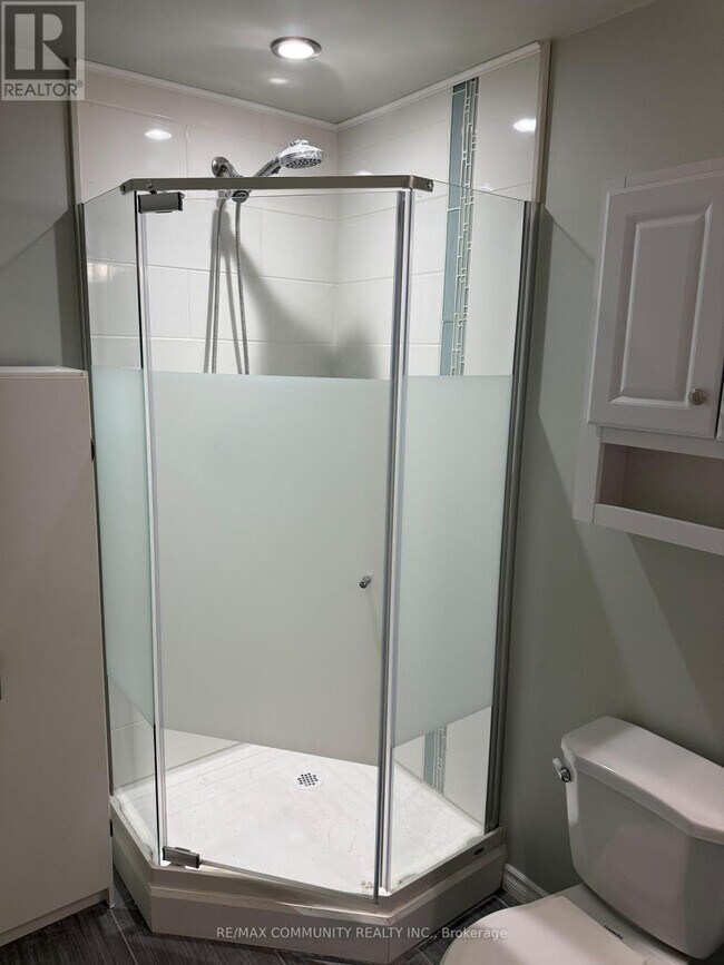 Photo - 327 Mantle Ave