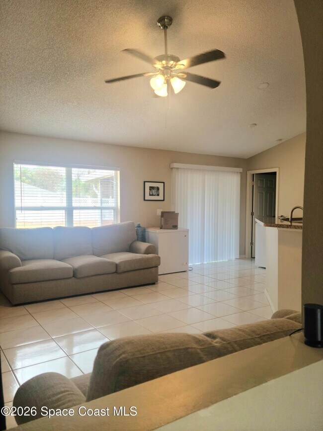 Photo - 1979 Warton Ave SE