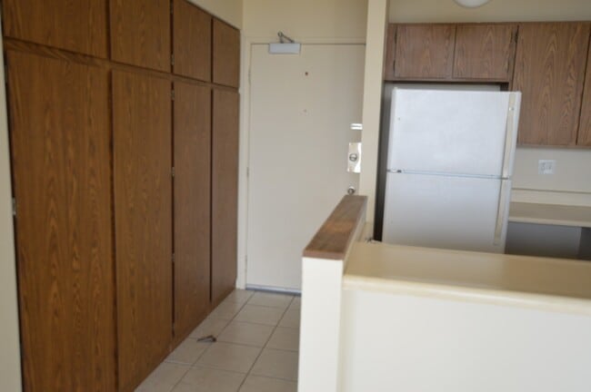 Photo - Pearl Regency Condo - 1 bedroom, 1 bath, 1 parking Avail 11/1/2021 Unit 2108