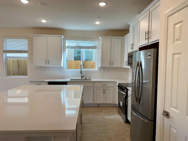 Photo - 1641 Bloom Ave