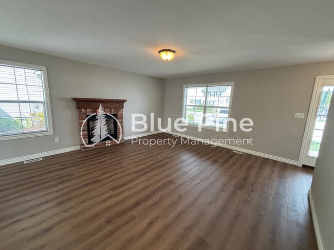 Photo - 1624 Summer Way