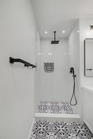 Photo - 806 Laguna Dr