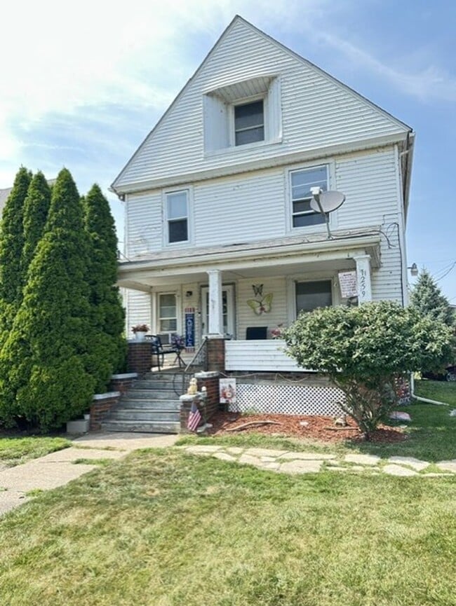 Building Photo - 1257 E Erie Ave Unit 1257 East Erie Ave