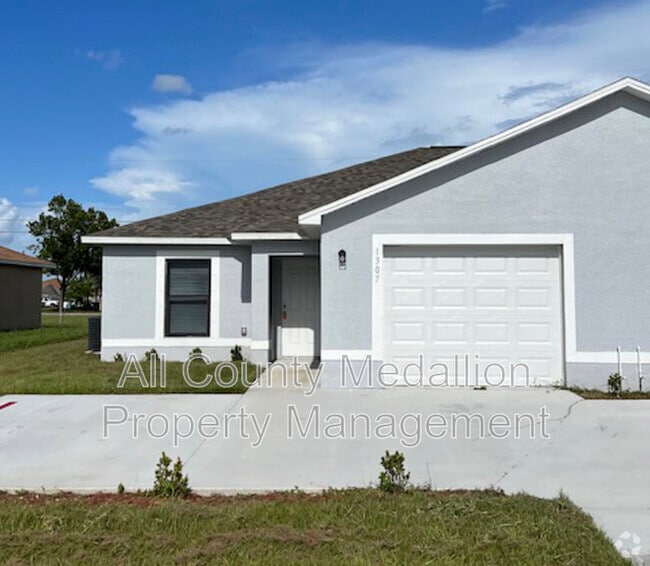 Building Photo - 1307 SE 8th Pl Rental