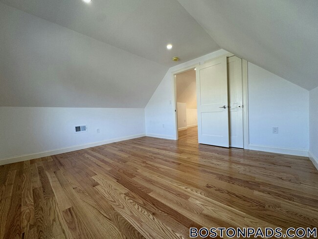 Photo - 21 Wall St Unit 2