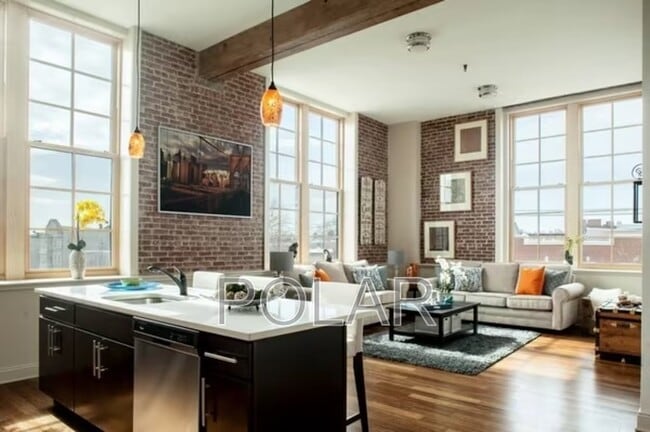 Photo - 154 Ave E Unit C-305