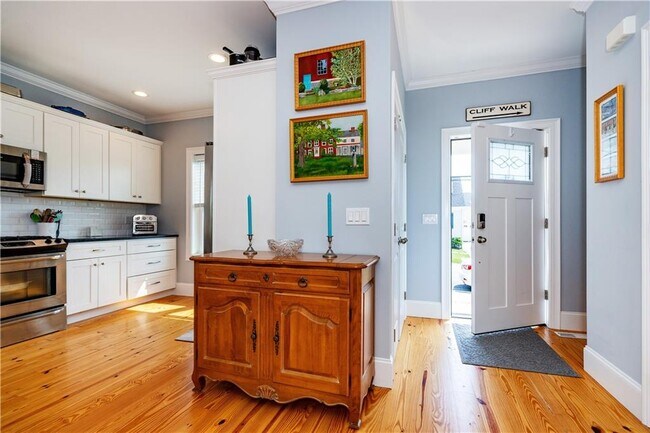 Photo - 19 Eustis Ave