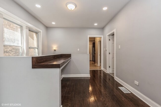 Photo - 1060 N Spaulding Ave Unidad 1