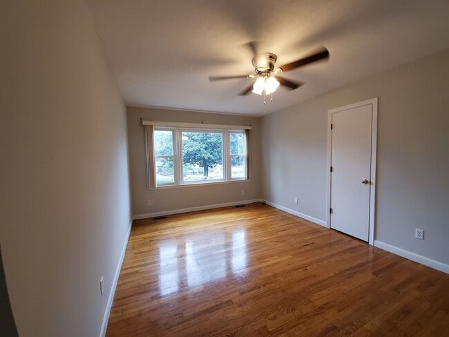 Photo - 3346 Cornell Dr