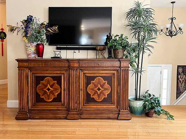 living rm - 1009 Crest Ridge Pl SW Unit Sullivan Home