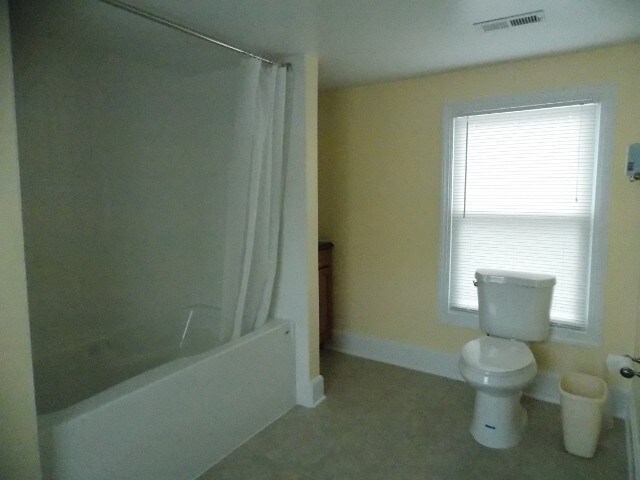 Photo - 209 Clark St