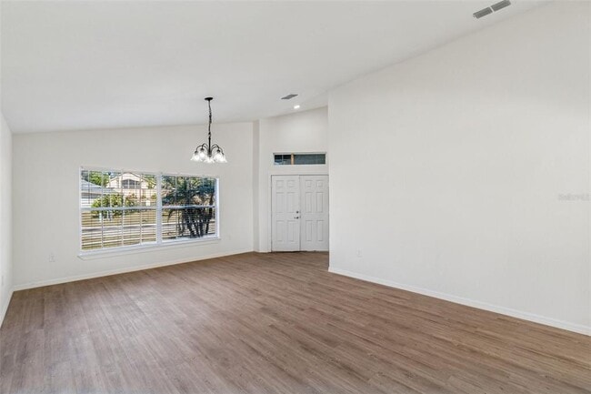 Photo - 119 Winchester Ln