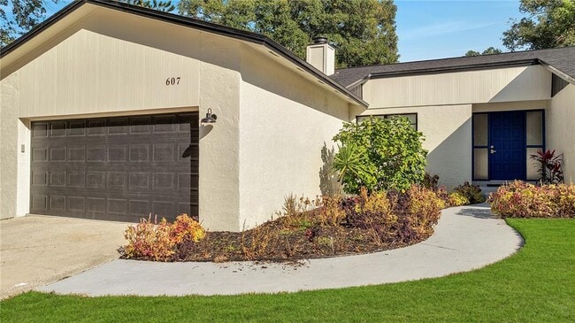 Photo - 607 Hattaway Dr