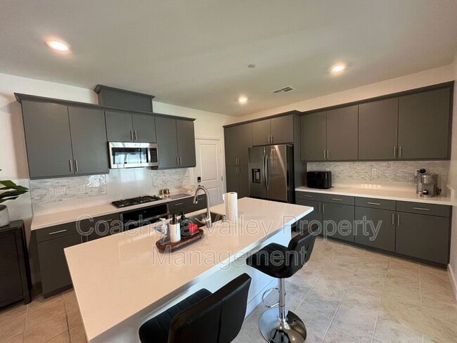 Photo - 76279 Cambridge Dr