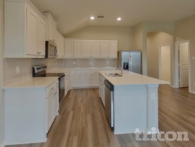 Photo - 2557 Hadley St