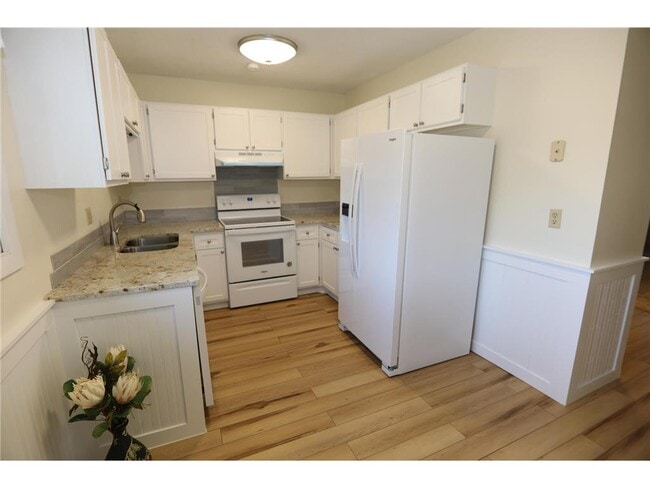 Photo - 305 Shawnee Trail