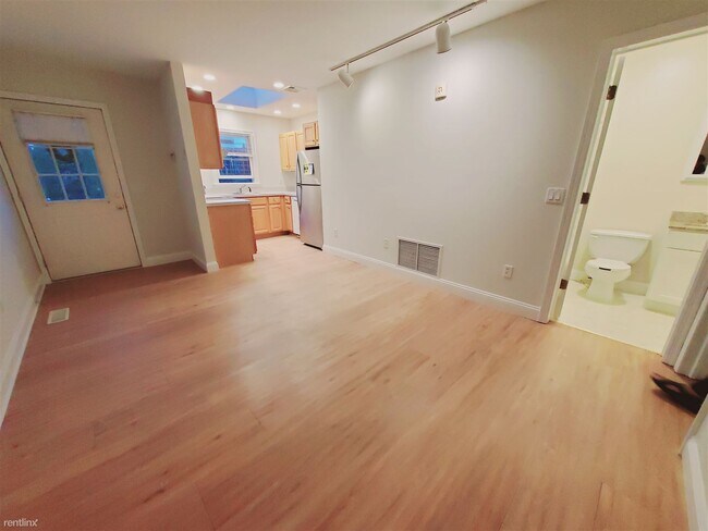 Photo - 1 br, 1 bath Condo - 23 Oak St Unit 3 Unit 3