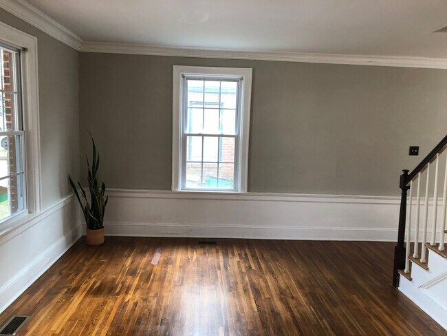 Photo - Great 2 Bedroom Duplex in Dilworth!