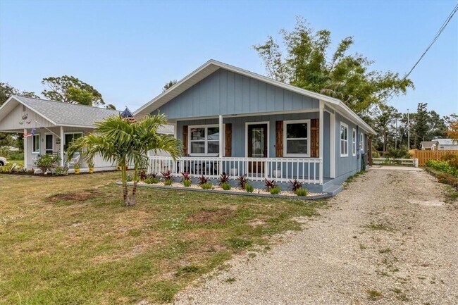 Building Photo - 843 Palmetto St