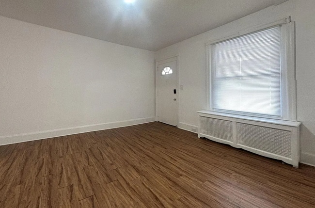Building Photo - 426 N Robinson St