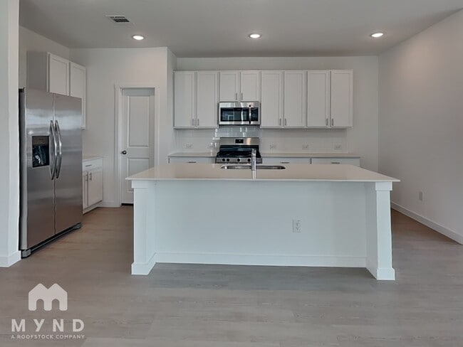 Photo - 10632 Ysasmendi Rdg