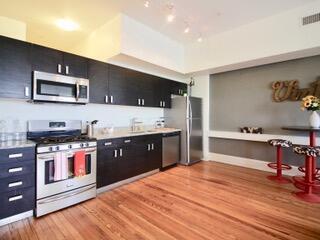 Photo - 463 N High St Unidad 3C