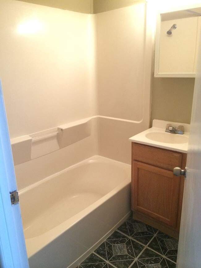 Photo - 813-815 Wabash Ave. Unit 813