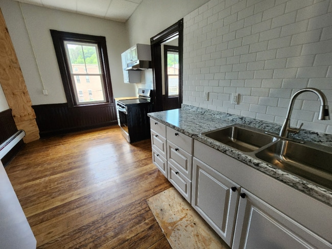 Photo - 10 Langdon St Unit 304