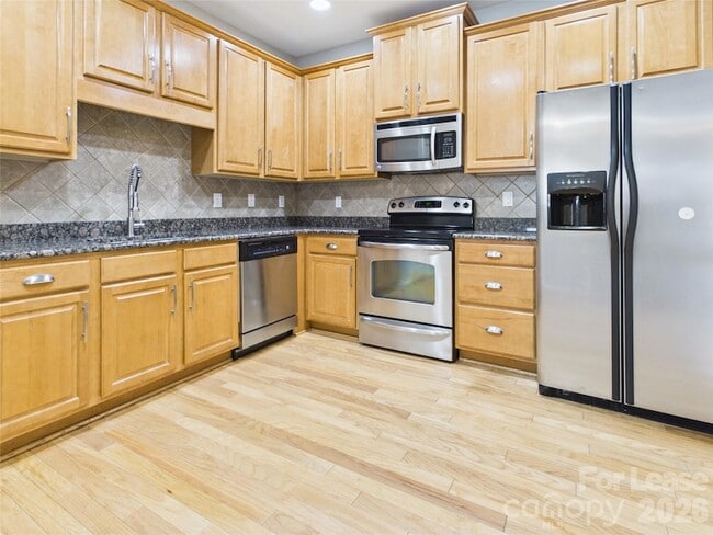 Photo - 5690 Stafford Rd