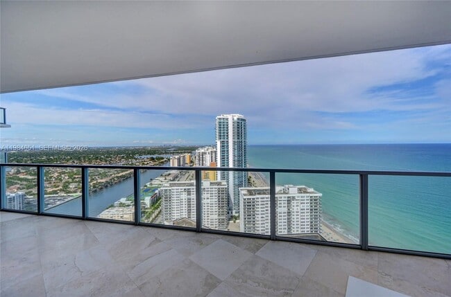 Building Photo - 3101 S Ocean Dr Unit 3203