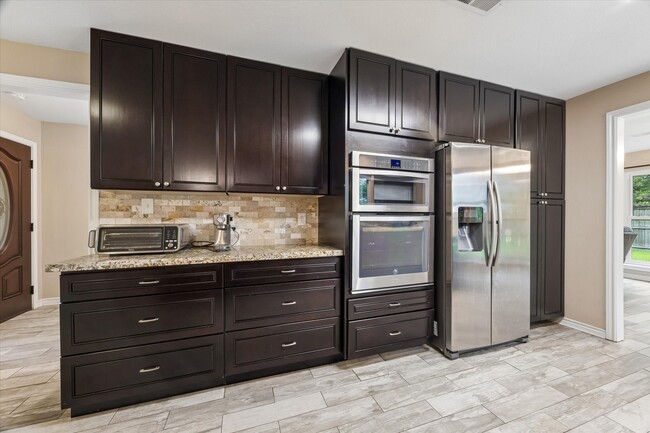 Photo - 3711 Manor Ln