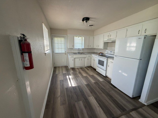 Photo - 704 SE 41st St