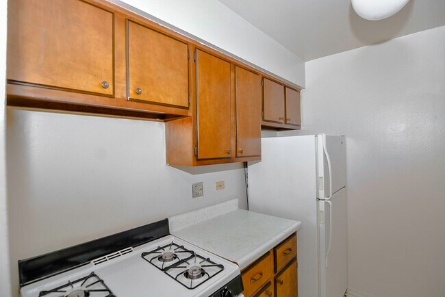 Photo - 660 W Wrightwood Ave Unit 712