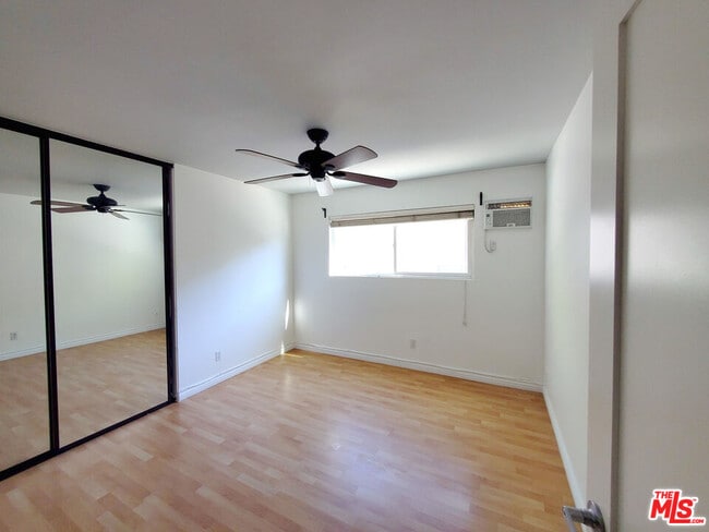 Photo - 972 Larrabee St Unit 120