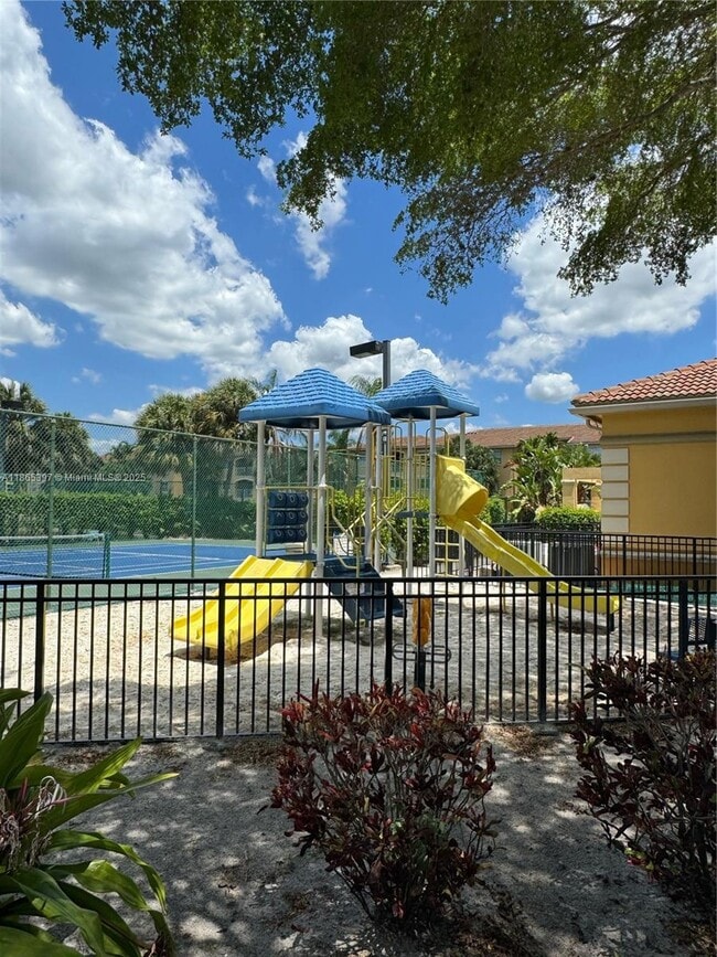 Photo - 9615 NW 1st Ct Unit 10-301