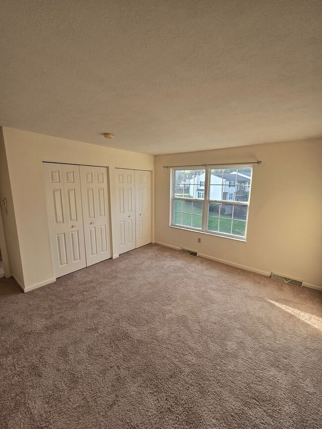 Photo - Spacious 3-bedroom Gibsonia townhome