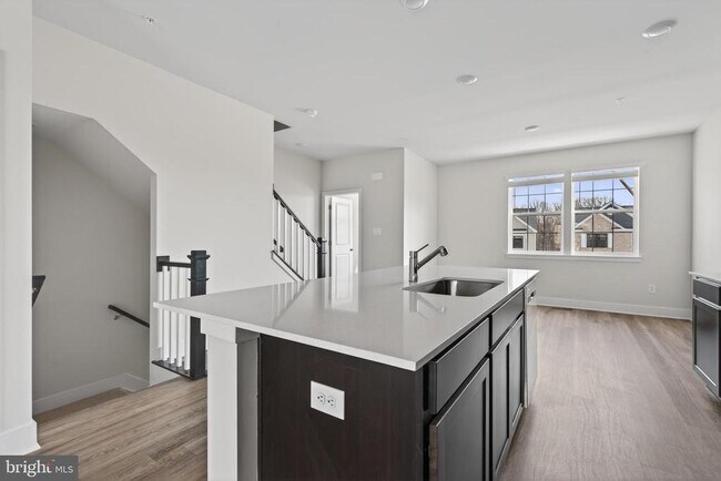 Photo - 5225 Manor Park Dr