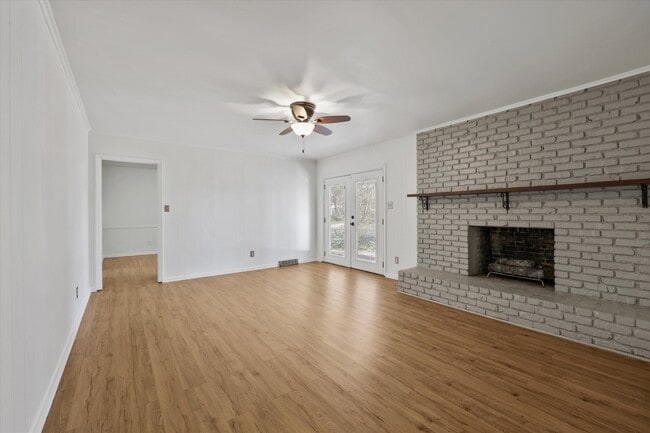 Photo - 930 Corning Rd