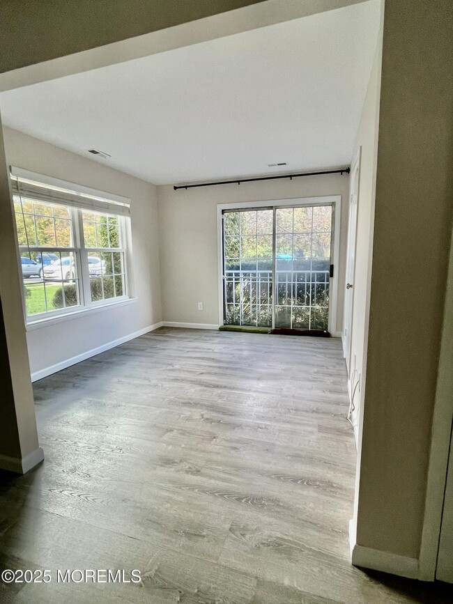 Photo - 716 Zlotkin Cir Unit 4