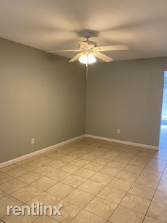 2 br, 1 bath Duplex - 1615 Southwest Pkwy - 2 br, 1 bath Duplex - 1615 Southwest Pkwy Townhome