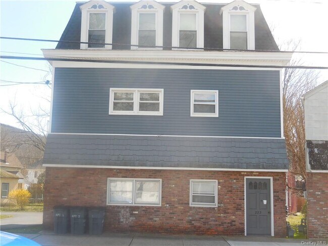 Photo - 223 Hudson St Apartment Unit 3