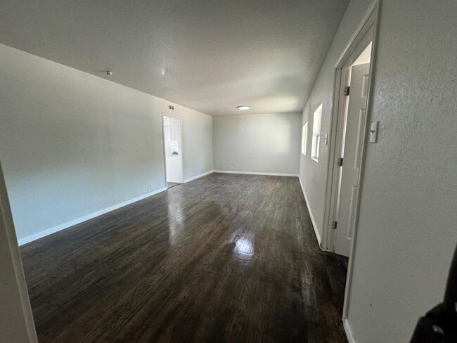 Photo - 152 Shadwell Dr