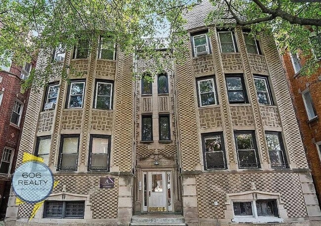 Building Photo - 1461 W Edgewater Ave Unit 1