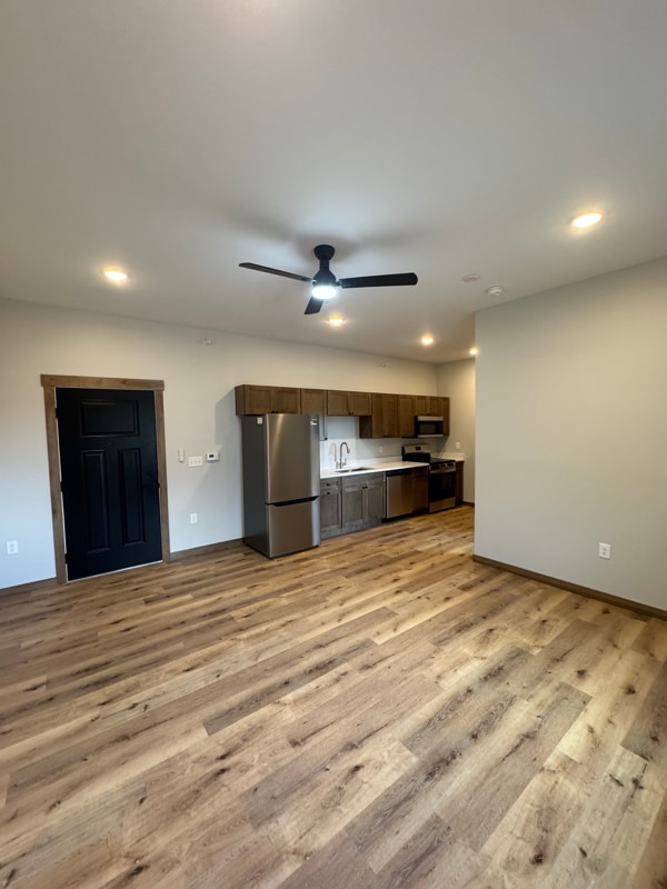 Building Photo - 600 Hickory St Rental