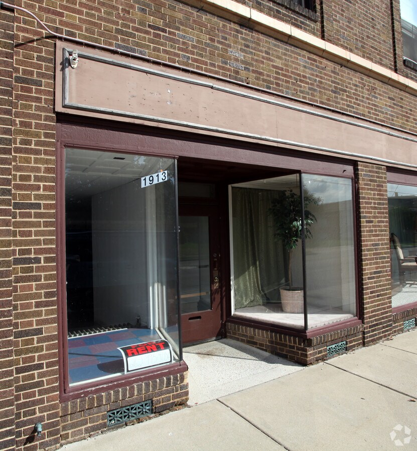 Close-up of Unit Entrance - The Georgian Manor