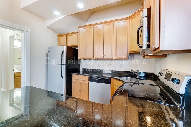 Photo - 2114 Kemper Ln Unit 2